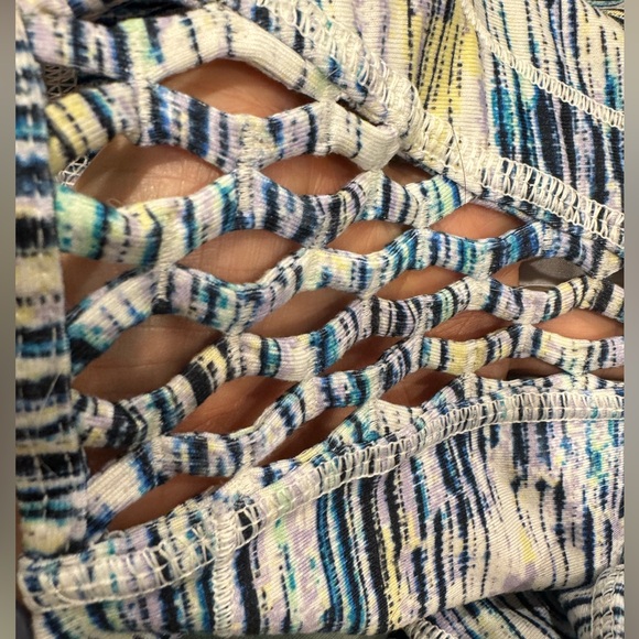 Multicolored Lululemon Wunder Under cropped legging with calf details - Picture 3 of 4